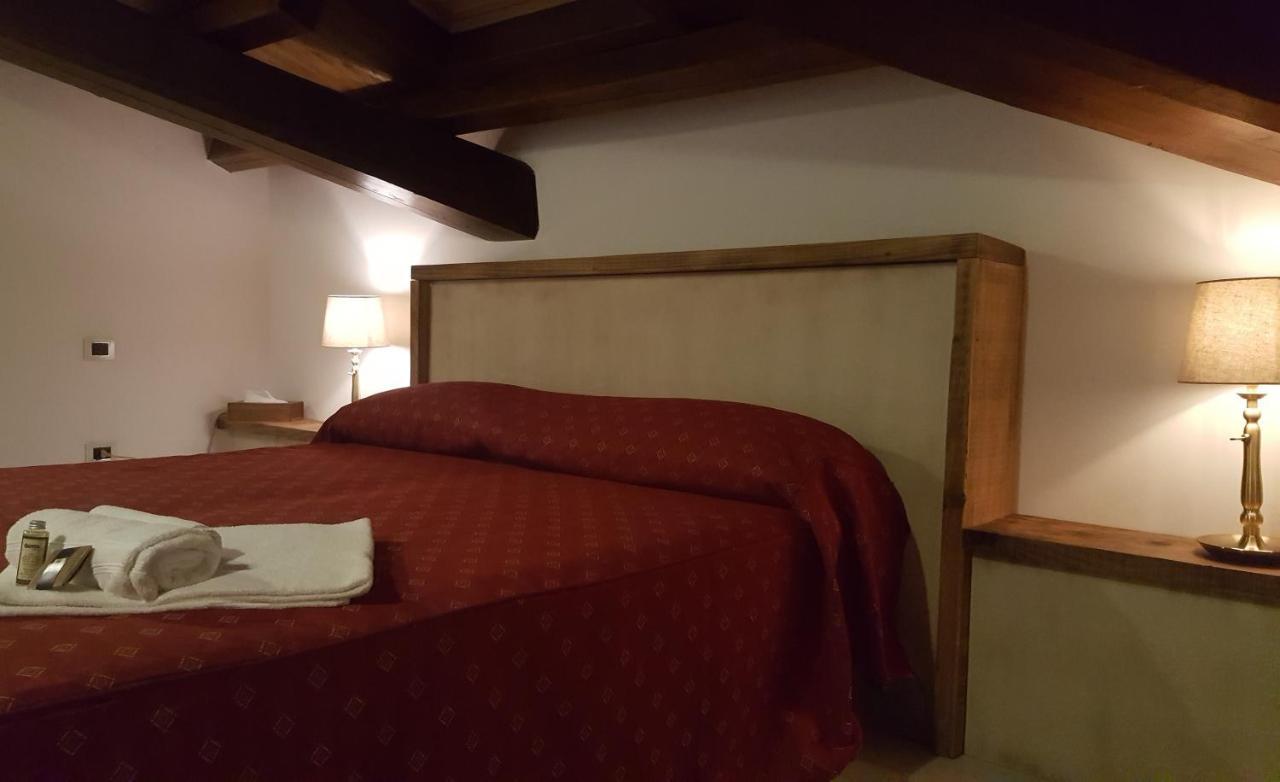 Amaranto99 Panzió LʼAquila Kültér fotó